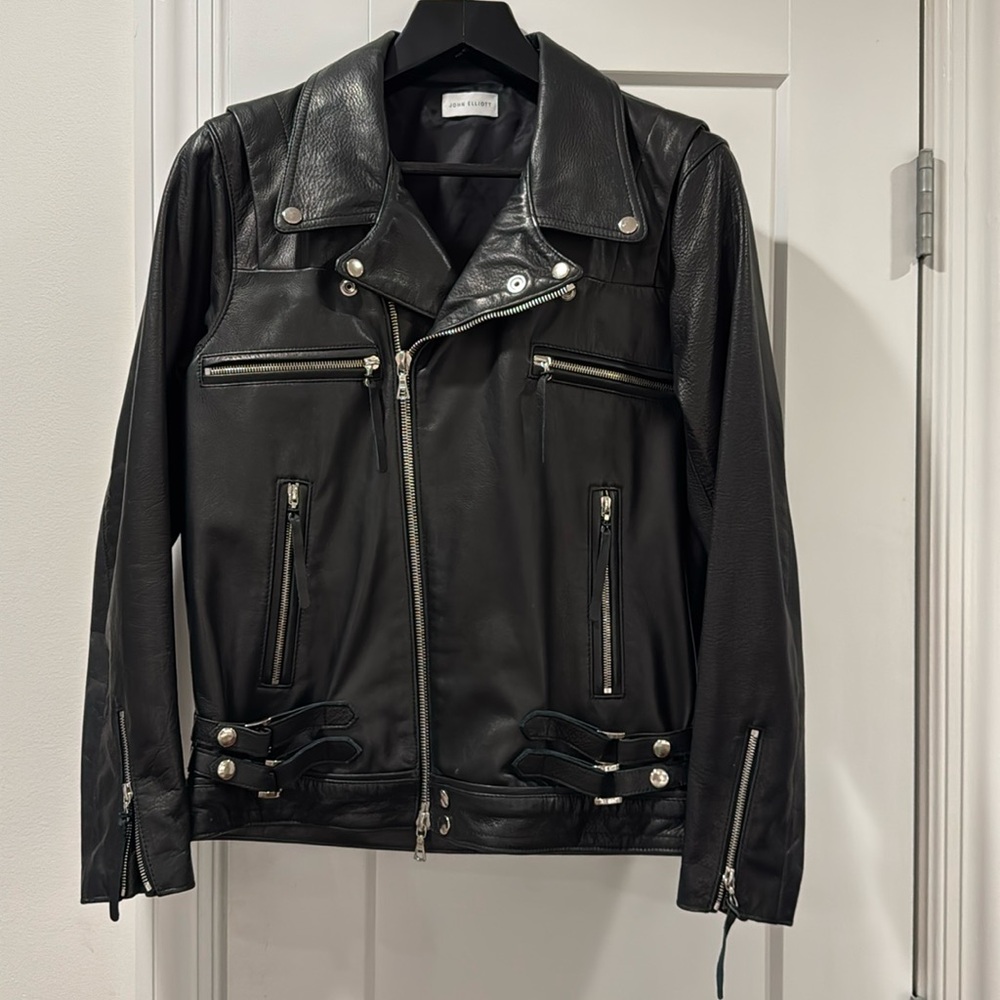 JOHN ELLIOTT men’s size 3 (feels like a small) black leather jacket
